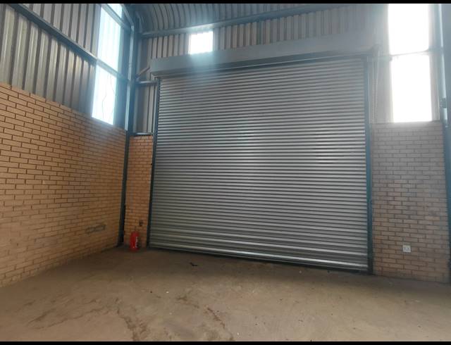 272M² WAREHOUSE TO LET IN CLAYVILLE